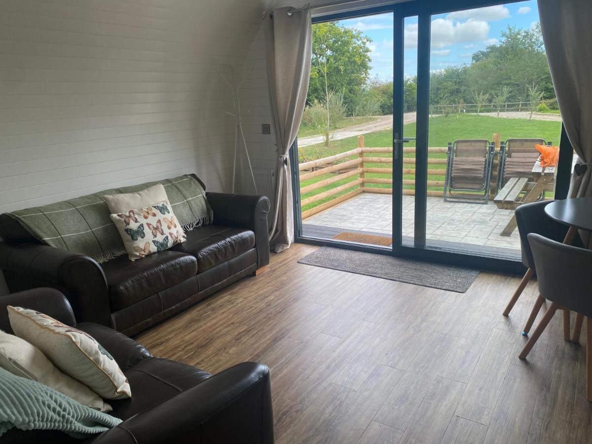 Beech Pod Cabin In Beautiful Surroundings Wrexham Bagian luar foto